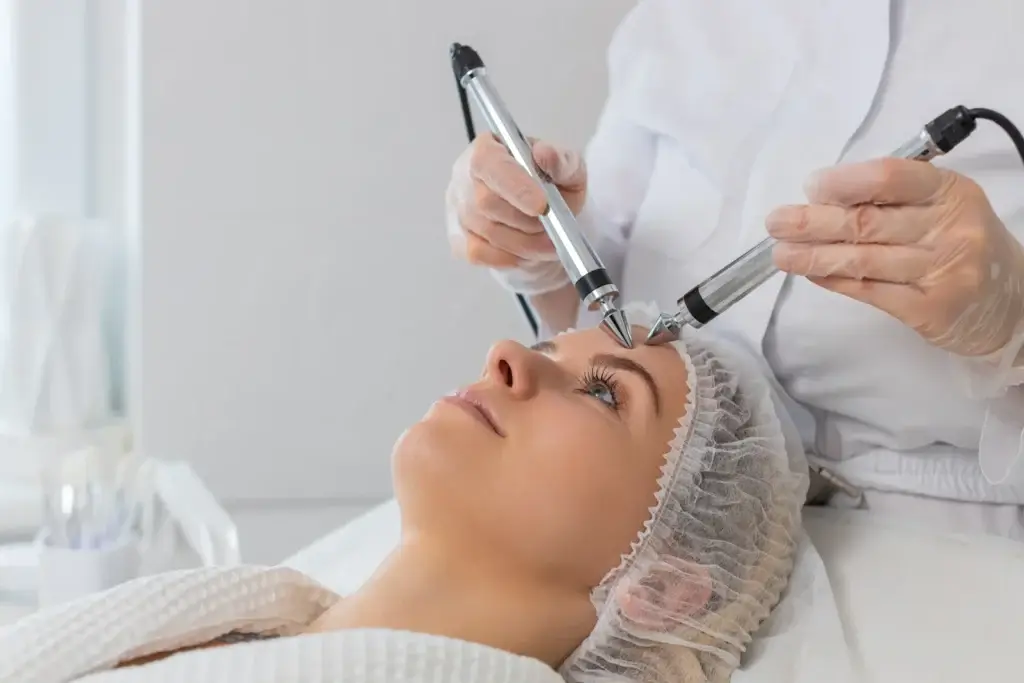 Trajtime estetike në klinikë në Tiranë